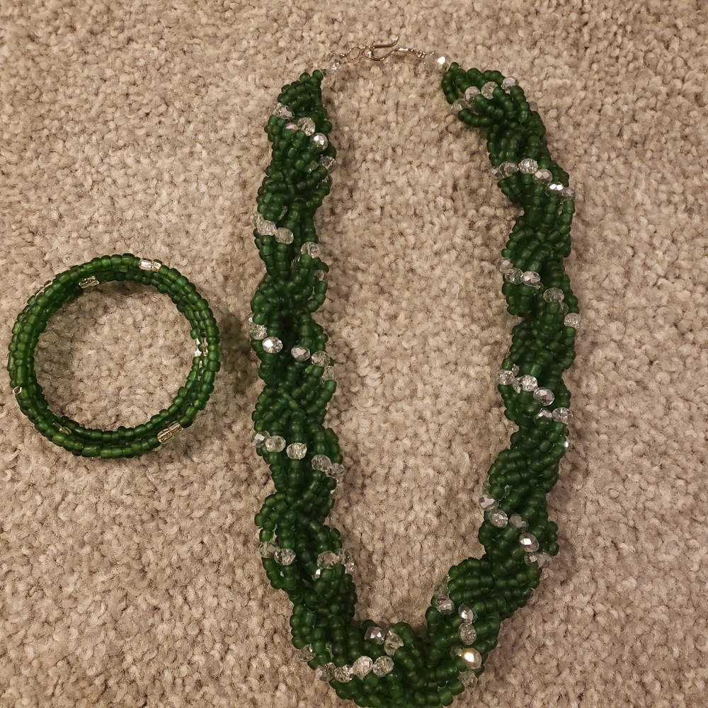 Handmade beads necklace and bracelet 🎉🌹